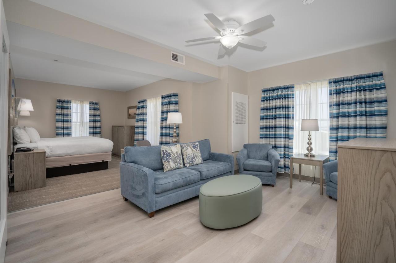 Lighthouse Suites - Best Western Signature Collection Емералд Айл Екстериор снимка